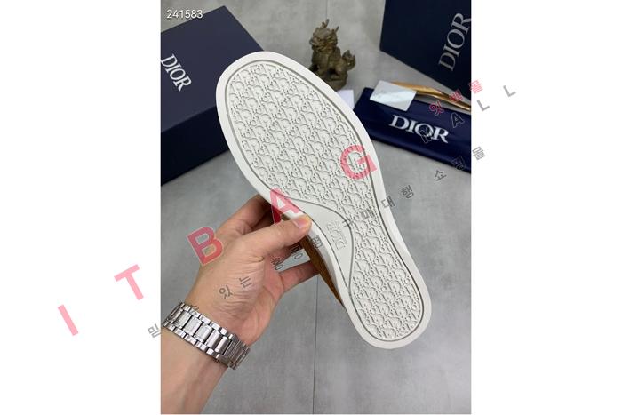 ��� ���� ����  MYB3903