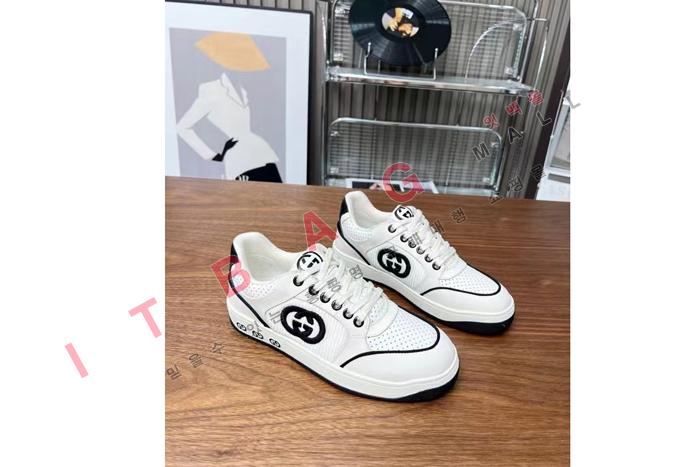 ���� LP3917-4   ��������