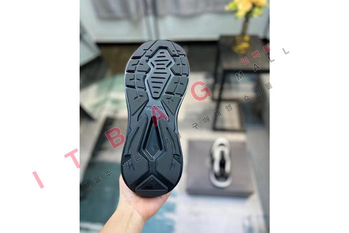 ����� ���� ����Ŀ��  LP7381