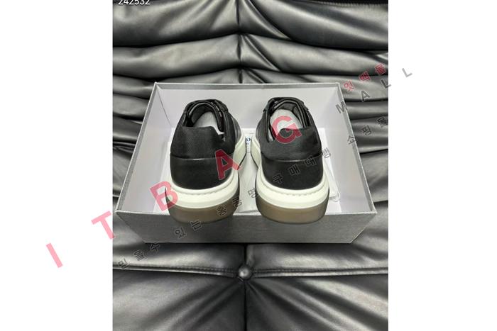 ����� MYB4593