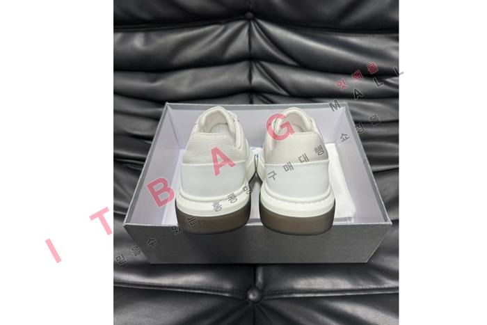 ����� MYB4593-2