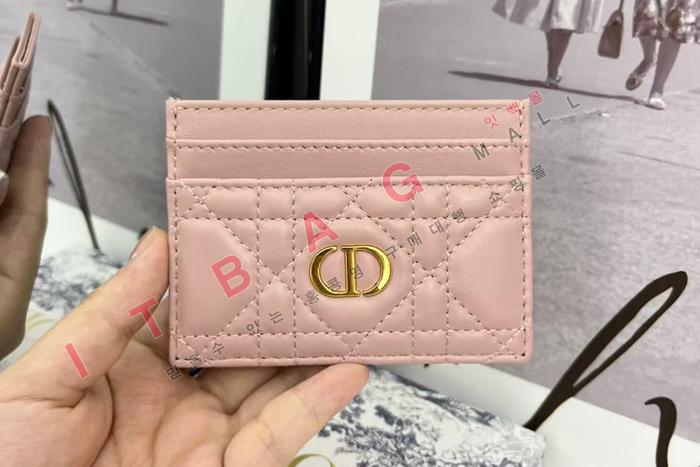 ��� CARO 5-���� ī�� ����  A82359-2