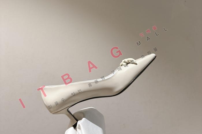 �䷹���� �� ������   YIBU1970-1