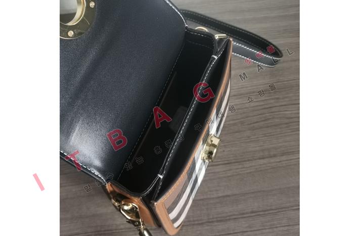 ������ ���� �����ں��� ��  BU70113-3