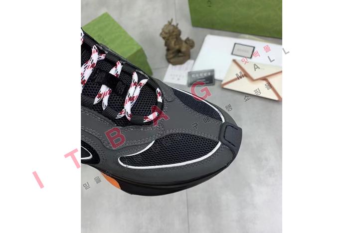 ����  �� ���� ����Ŀ�� LP0624-1