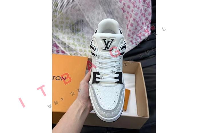 ���̺��� Ʈ���̳� ����Ŀ��  YF2616-2