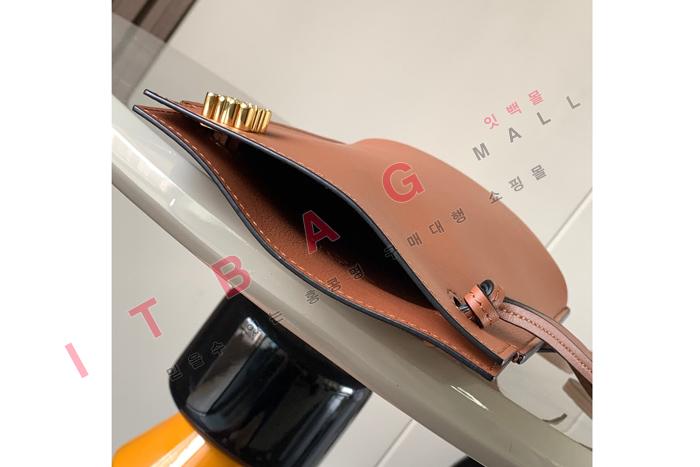 �ο��� ���̽� ���� - Ŭ���� ī����Ų  L6928-1