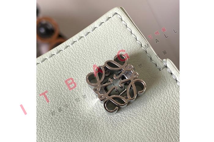 �ο��� ���̽� ���� - Ŭ���� ī����Ų  L6928-2
