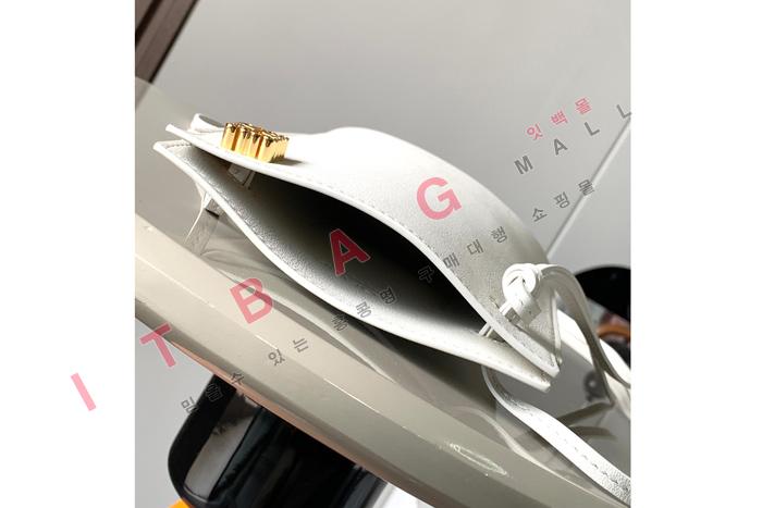 �ο��� ���̽� ���� - Ŭ���� ī����Ų  L6928-6