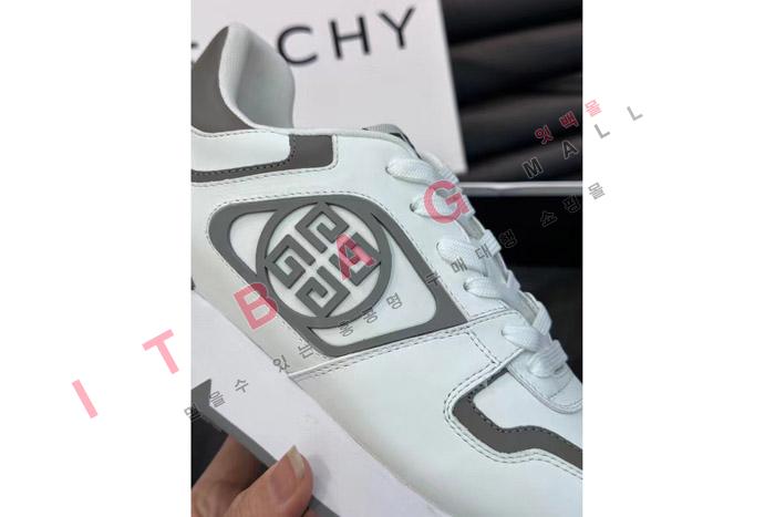 ����� YF6458-4
