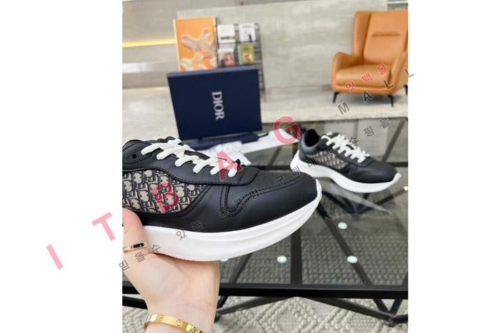 ��� ���� ����Ŀ�� MYB6943