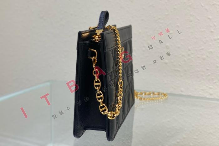 ��� Caro Every Dior �Ŀ�ġ  DR90322