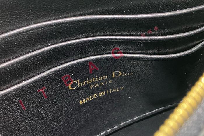 ��� Caro Every Dior �Ŀ�ġ  DR90322