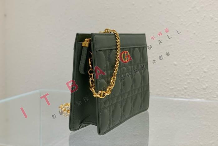 ��� Caro Every Dior �Ŀ�ġ  DR9032-4