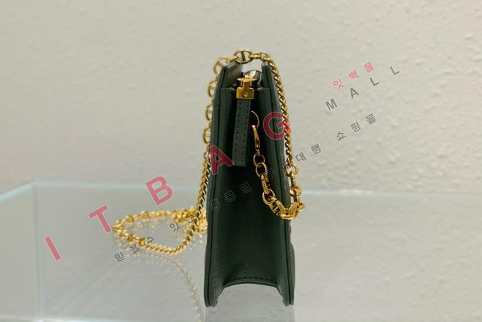 ��� Caro Every Dior �Ŀ�ġ  DR9032-4