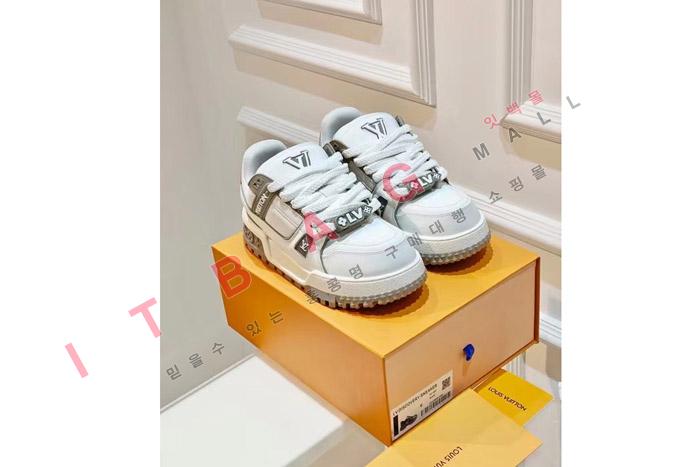 ���̺��� Ʈ���̳� �ƽ� ����Ŀ�� YF8950    ��������