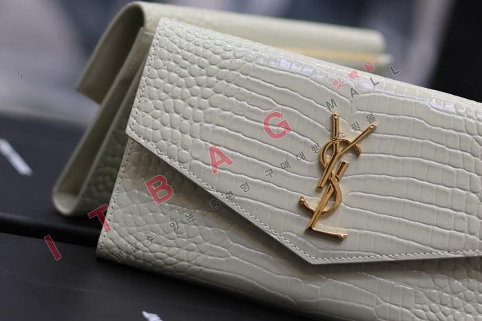 �Ի��ζ� ũ��Ŀ���� �������� ���̴�  UPTOWN ������ 582124