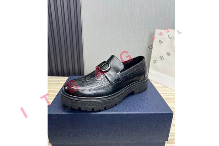 ���  ���� ����    YF0330