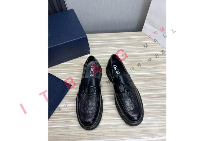 ���  ���� ����    YF0330