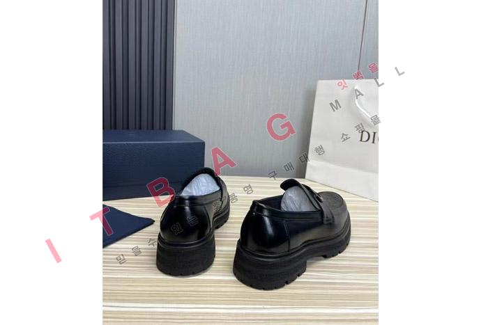 ���  ���� ����    YF0330