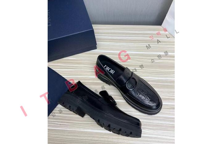 ���  ���� ����    YF0330