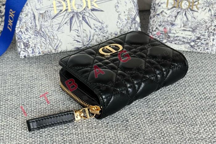 ��� Caro Scarlet ����  A82360