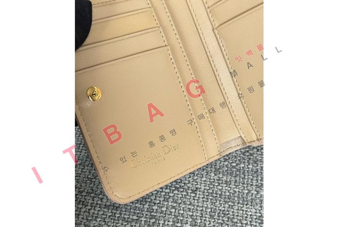 ��� Caro Scarlet ����  A82360-1