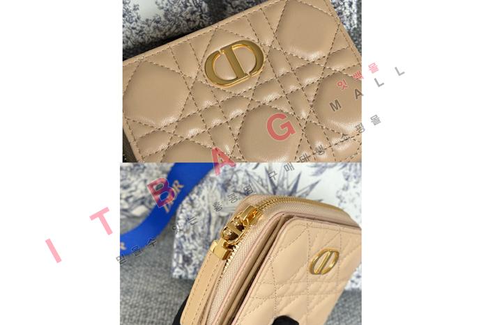 ��� Caro Scarlet ����  A82360-1