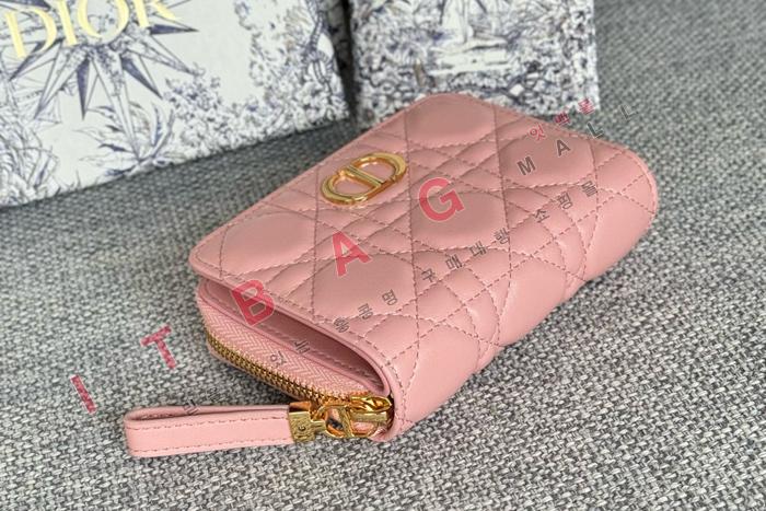��� Caro Scarlet ����  A82360-2