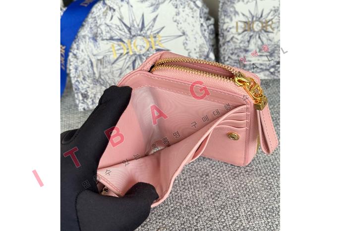 ��� Caro Scarlet ����  A82360-2