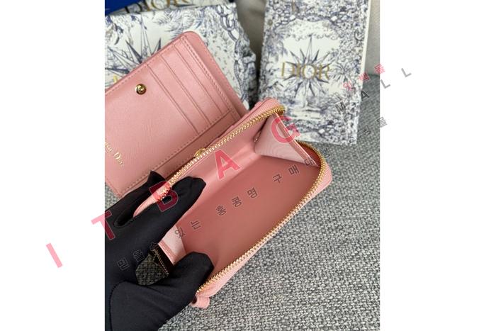 ��� Caro Scarlet ����  A82360-2