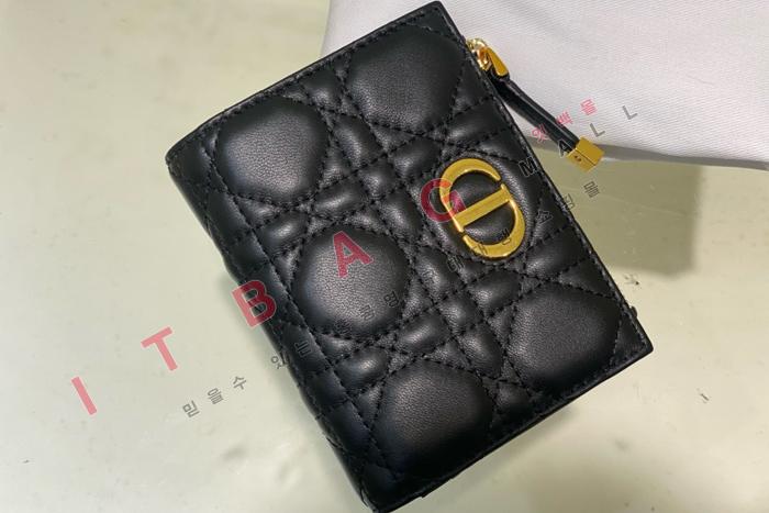 ��� 30 Montaigne Dahlia ����  A82362-1