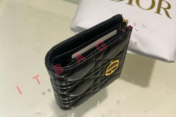 ��� 30 Montaigne Dahlia ����  A82362-1
