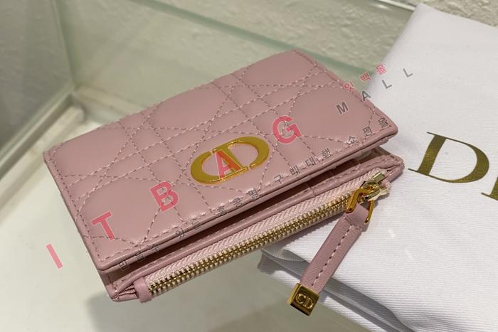 ��� 30 Montaigne Dahlia ����  A82362-2