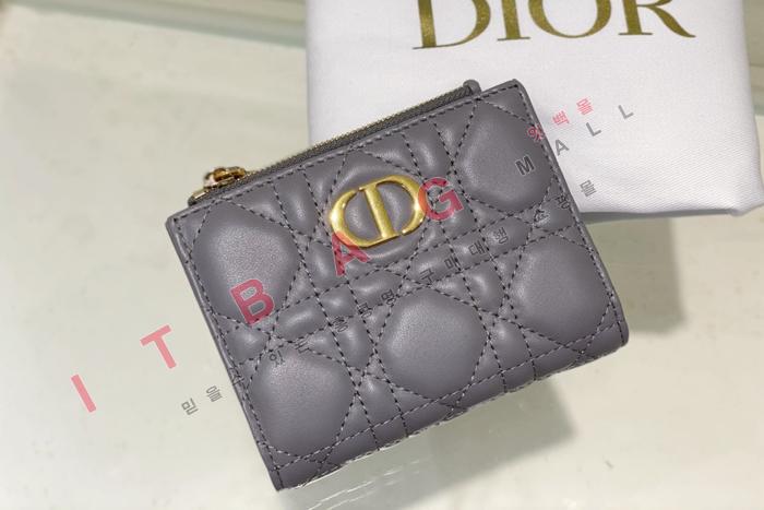 ��� 30 Montaigne Dahlia ����  A82362-3