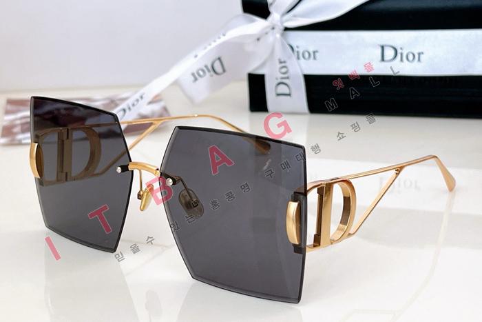 ���  30Montaigne S7U ���۶�  BS6522 ��9�÷�)