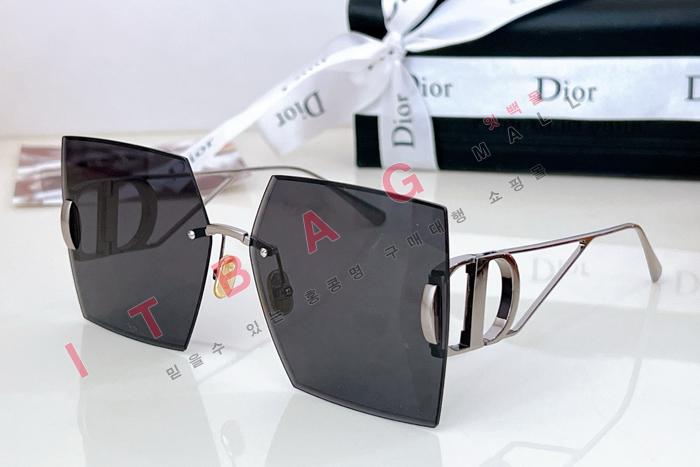 ���  30Montaigne S7U ���۶�  BS6522 ��9�÷�)