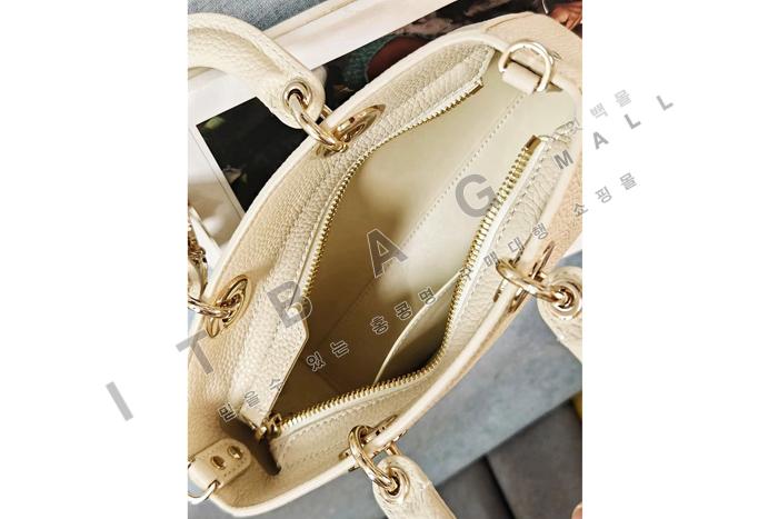 ��� Lady D-Sire  ���� �� DR9038-2