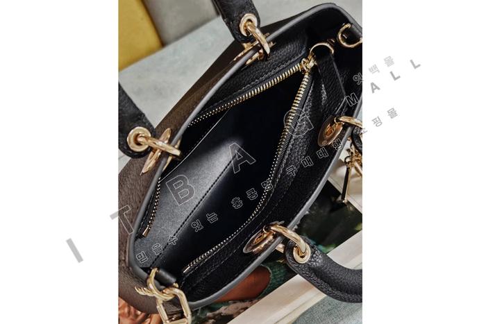 ��� Lady D-Sire  ���� �� DR9038