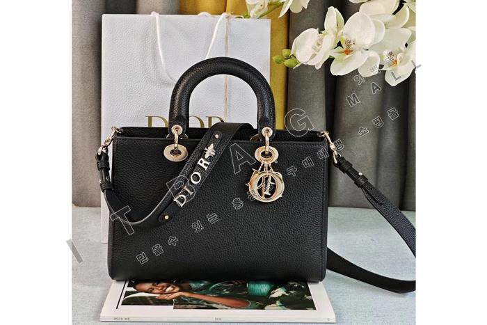 ��� Lady D-Sire �̵�� ��  DR9045
