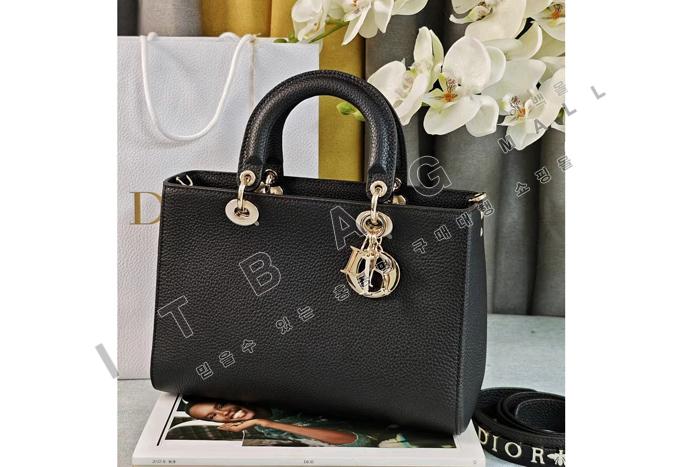 ��� Lady D-Sire �̵�� ��  DR9045