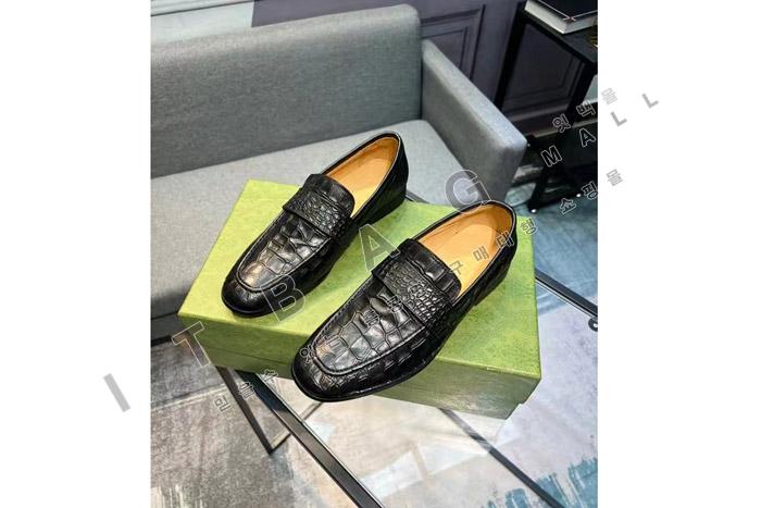 ����  ���� ����  YF9228