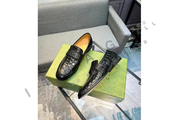 ����  ���� ����  YF9228