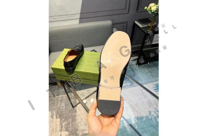 ����  ���� ����  YF9228