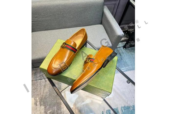 ����  ���� ����  YF9229