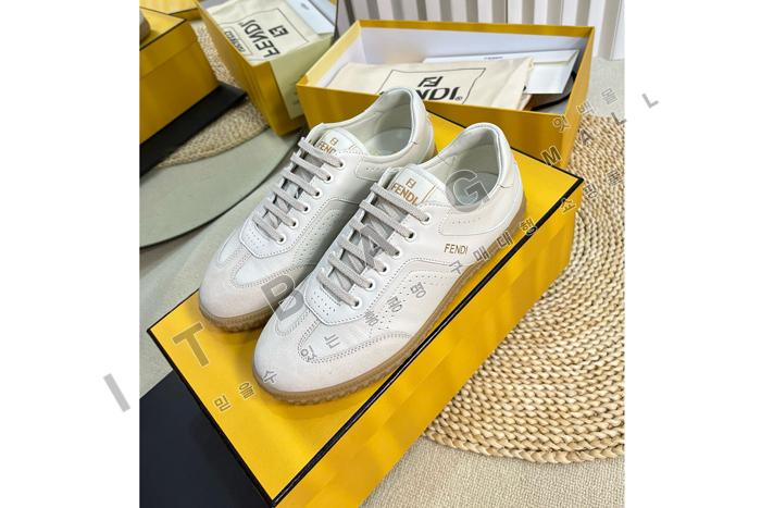 �ҵ� ���� ����Ŀ��  YIBU1671