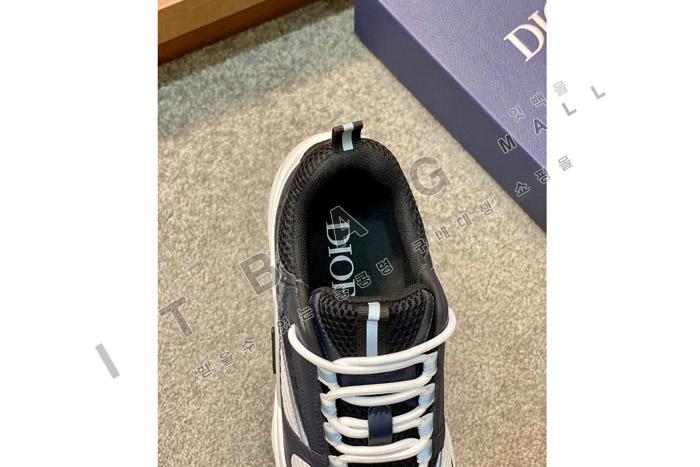 ��� MYB6495-3