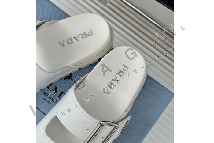 ����� ����  ������   YIBU1679-2
