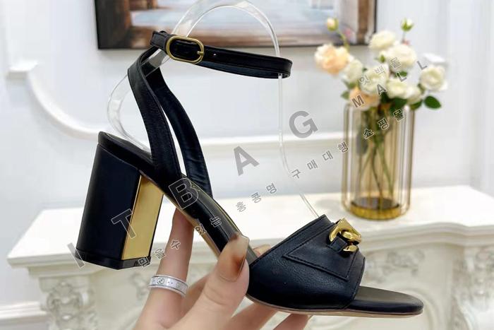 �߷�Ƽ�� ����ٴ� V�ΰ� �� ����  YIBU1680     7CM