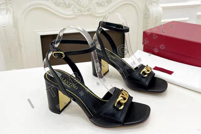 �߷�Ƽ�� ����ٴ� V�ΰ� �� ����  YIBU1680     7CM